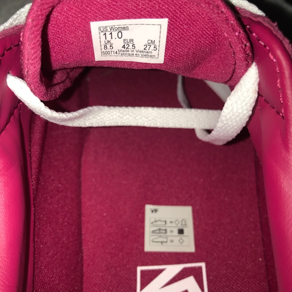 Vans - Picture 9 of 9